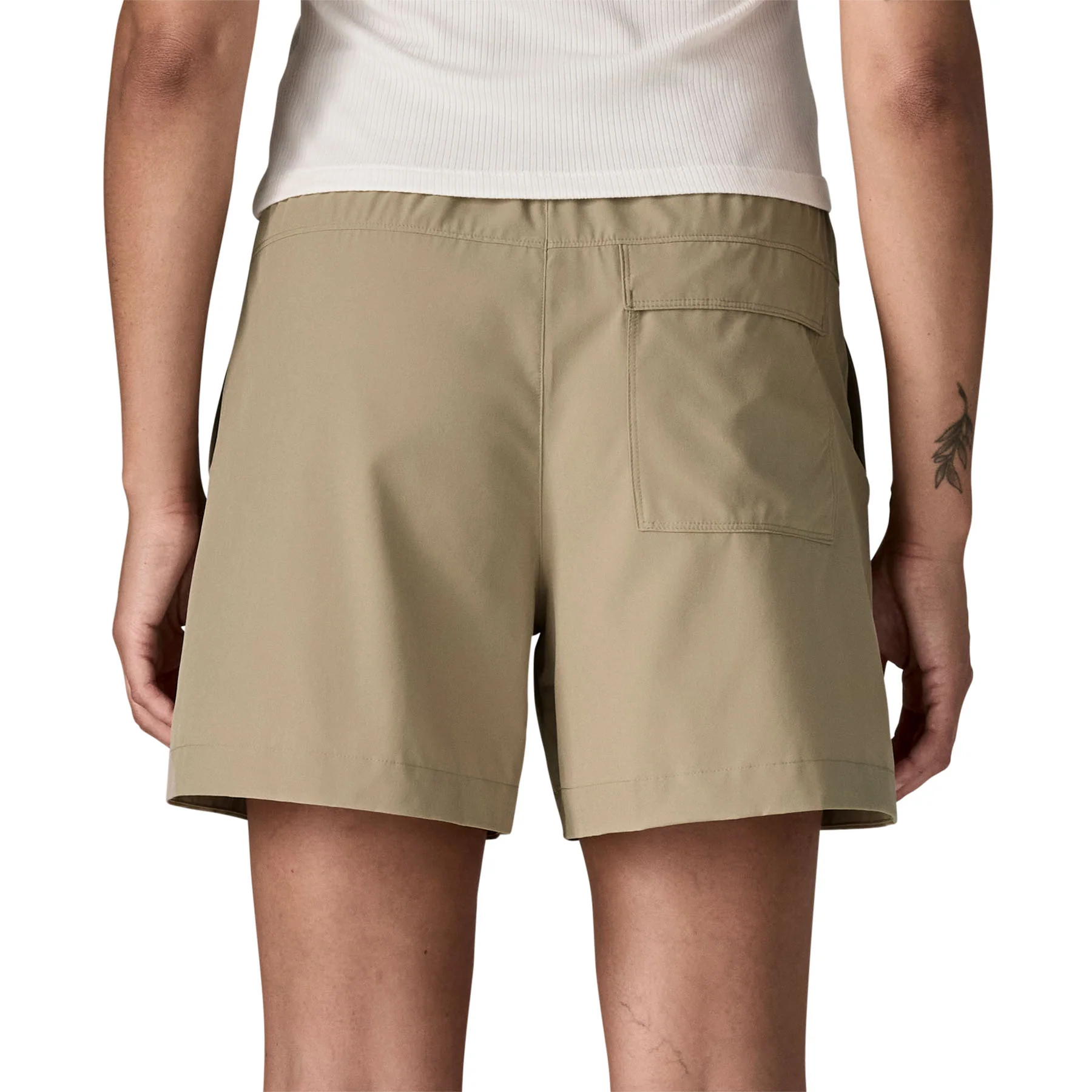 W's Roamwith Shorts 57550 - Image 4